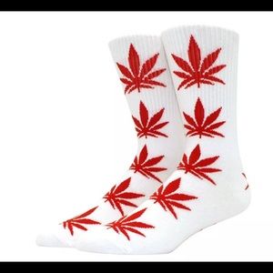 LEAF SOCKS // man or woman socks . In red and white color . ✨⭐️